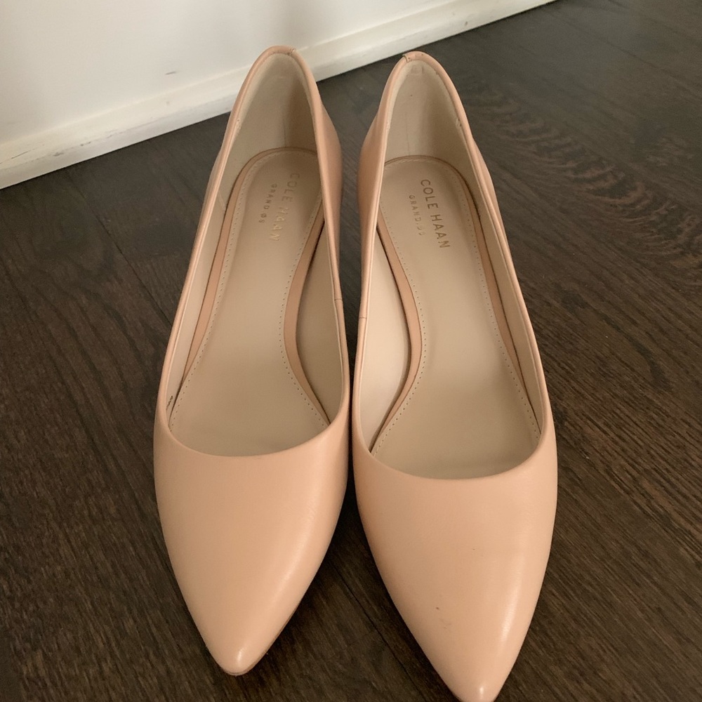 Worn once- Cole Haan Kitten Heel Shoes Size 6.5